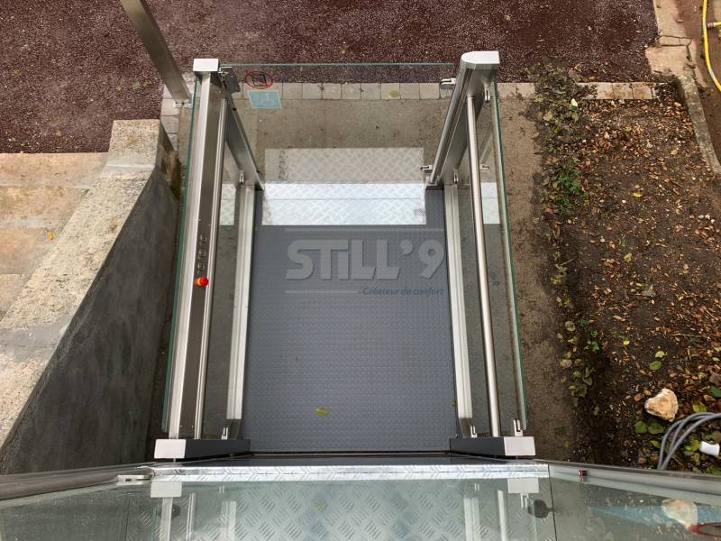 Mise en place dans un restaurant d'une plateforme PMR proche de Dammarie-Les-Lys 77