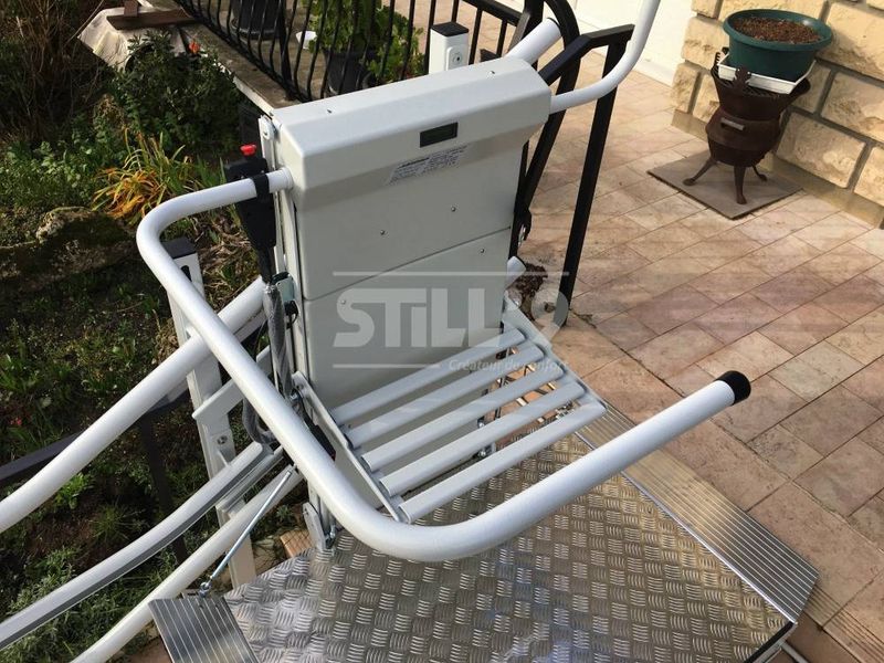 Réalisation d'une plate-forme extérieure de maison aux alentours de la Ville du Bois 91