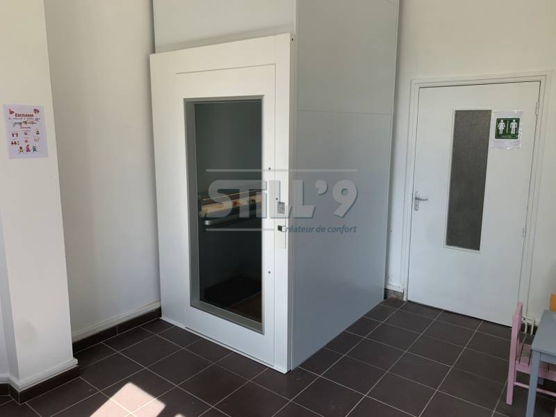 Adapter une maison médicale avec une plateforme intérieure dans le Val d'Oise 95