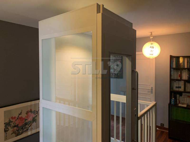 Utilisation d'une plate-forme intérieure pour personne âgée dans son logement aux alentours de Gif sur Yvette 91