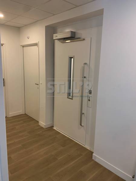 Livraison d'un élévateur pmr dans un institut médico-social à Villiers Le Bel 95