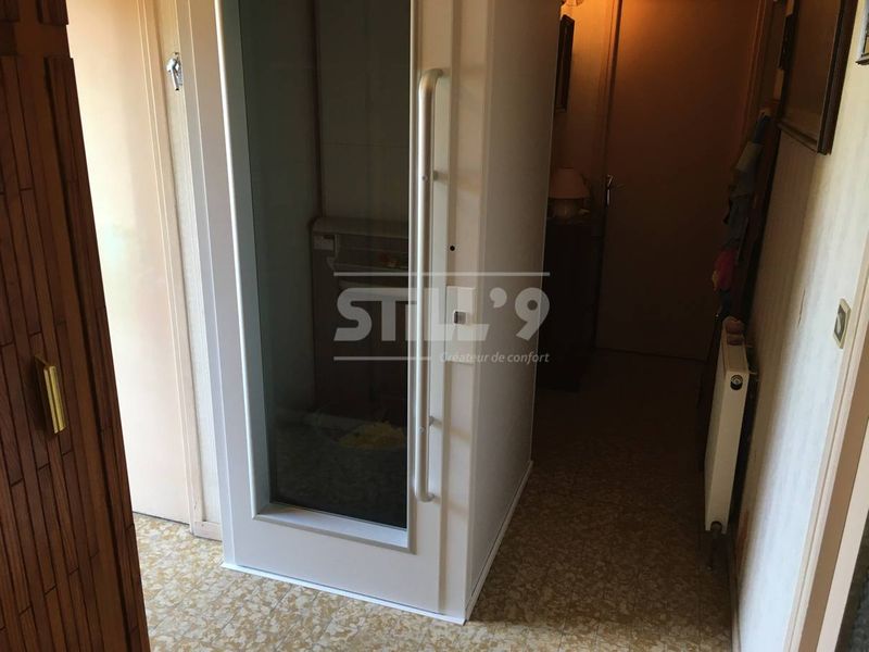 Montage d'une plateforme intérieure à domicile proche de La Ville du Bois 91