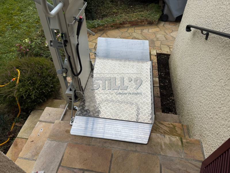 Mettre en place une plateforme extérieure pour accès au domicile en Seine et Marne 77