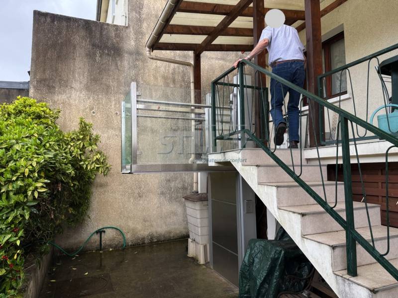 Placer une plateforme verticale extérieure à domicile aux alentours du Val de Marne 94