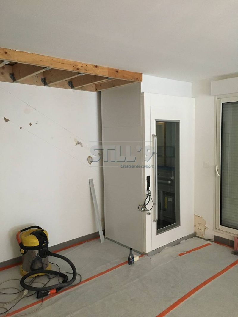 Vente de plateforme verticale intérieure en Loire-Atlantique 44