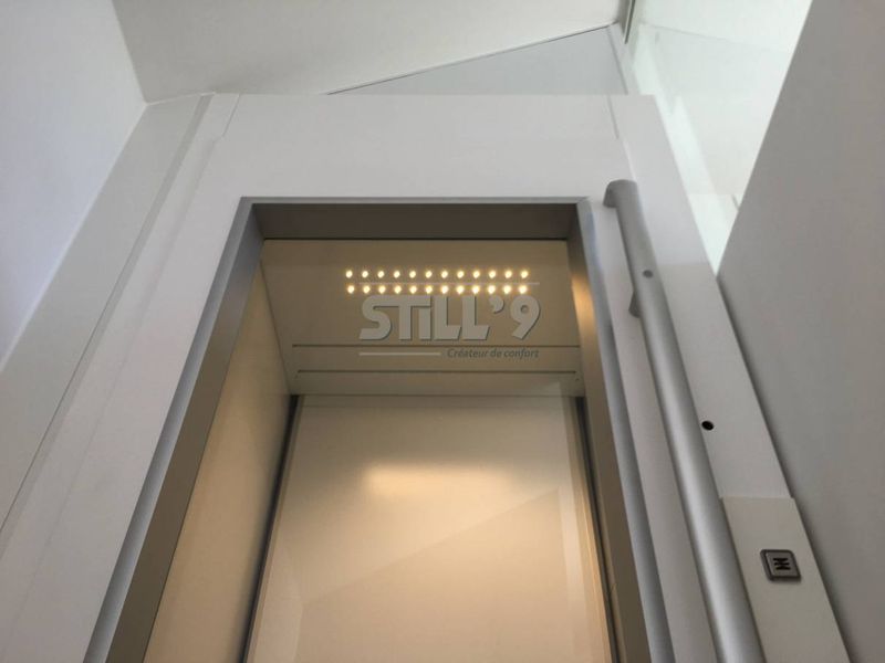 Pose d'une plateforme verticale intérieure à Pornic 44