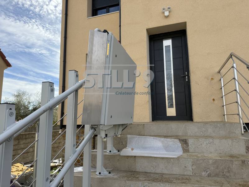 Équiper son escalier extérieur d'une plateforme à Soisy Sur Seine 91