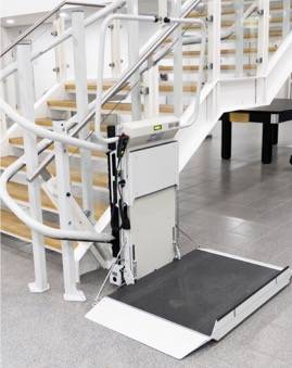 La plate-forme oblique intérieure pour escalier tournant en Essonne 91